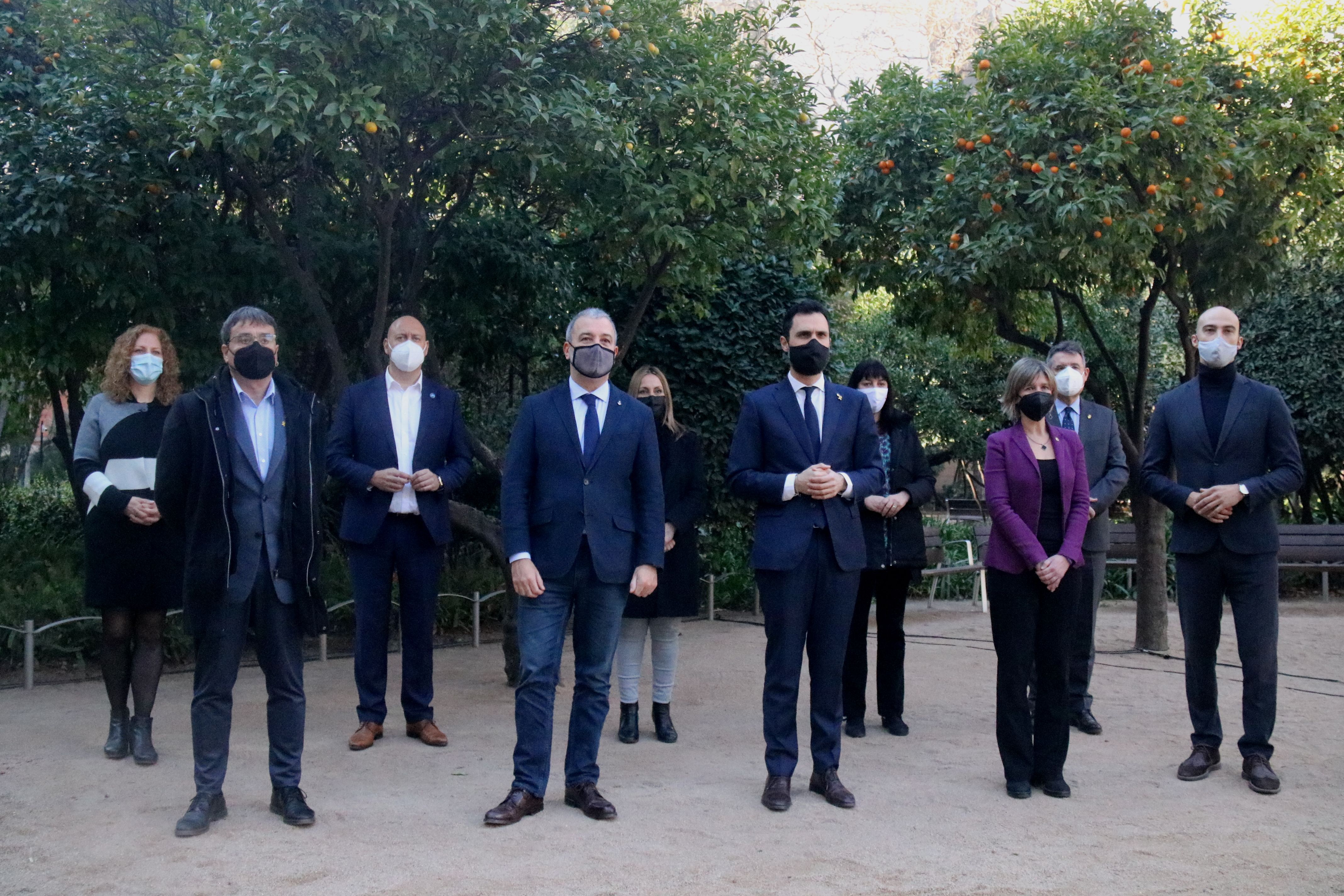 Fotografía de familia del acto de firma del convenio para el despliegue de la Finestreta Única Empresarial | ACN Fotografía de familia del acto de firma del convenio para el despliegue de la Finestreta Única Empresarial | ACN