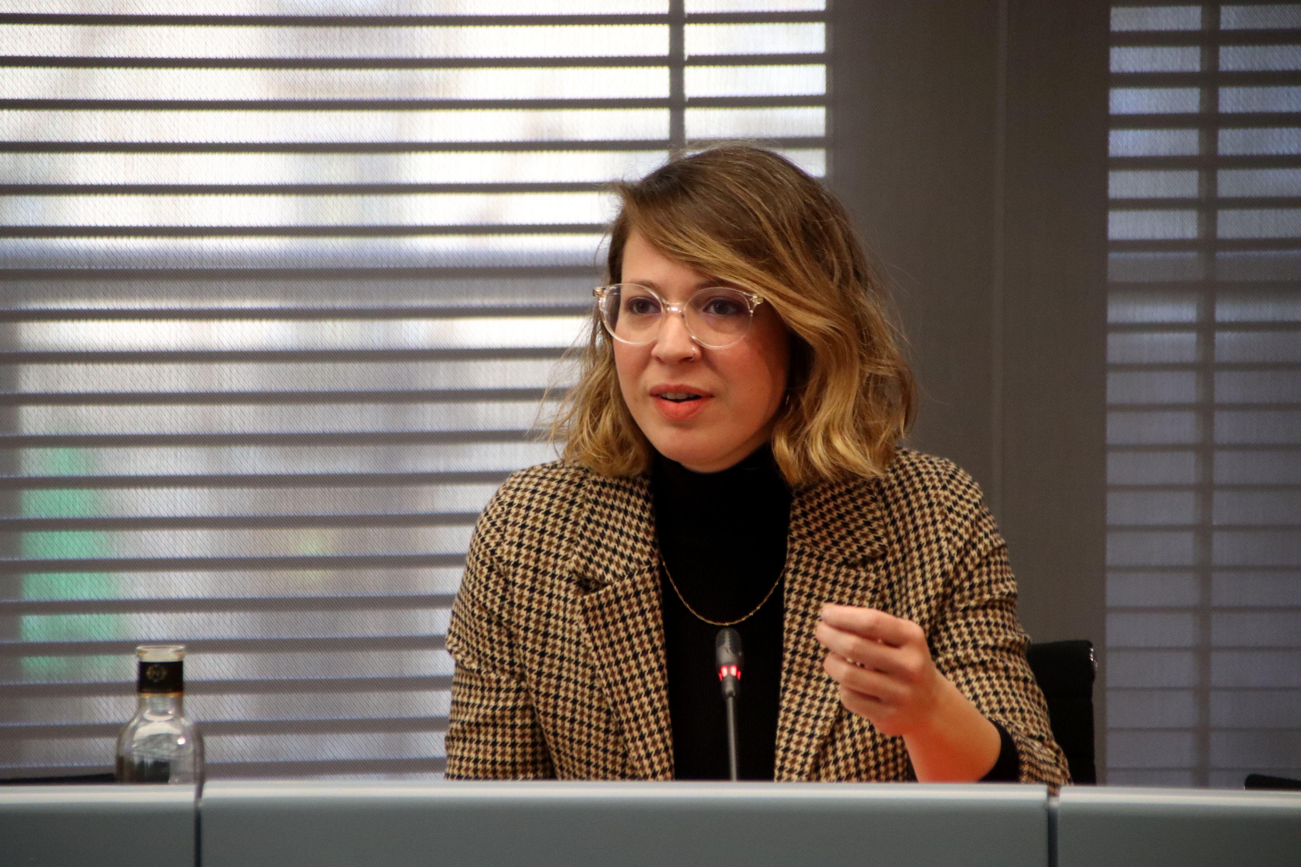 La teniente de alcaldía de Urbanismo, Janet Sanz, en rueda de prensa en el Ayuntamiento de Barcelona | ACN La teniente de alcaldía de Urbanismo, Janet Sanz, en rueda de prensa en el Ayuntamiento de Barcelona | ACN
