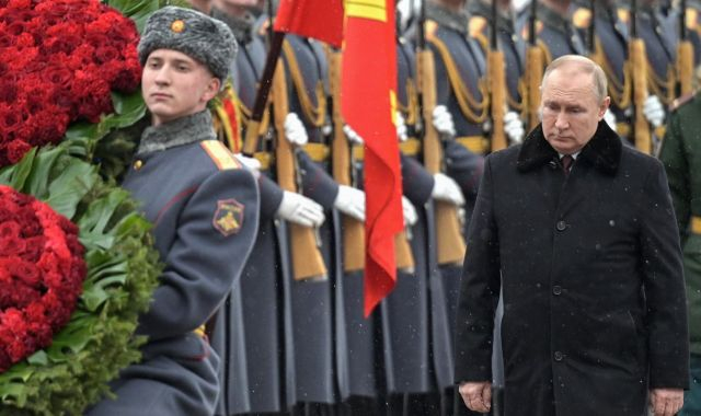 El president rus, Vladimir Putin, amb les tropes | EP El president rus, Vladimir Putin, amb les tropes | EP