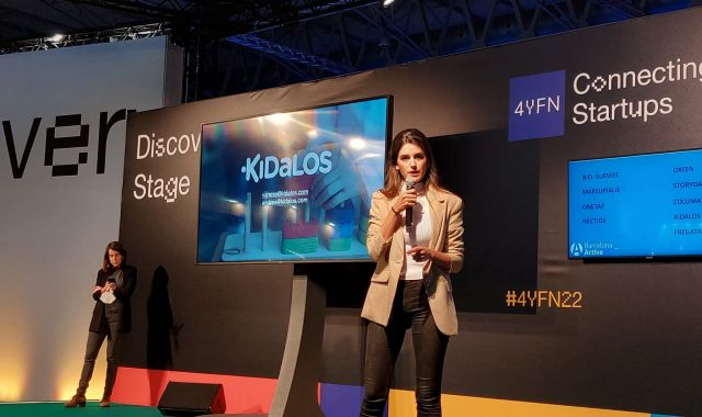 Vanesa Enriquez presentando Kidalos en el 4YFN | <apertium-notrans>VÍA Emprendida</apertium-notrans>