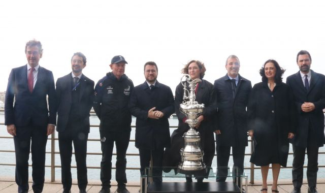 Les autoritats catalanes durant la presentació de l'America's Cup | ACN