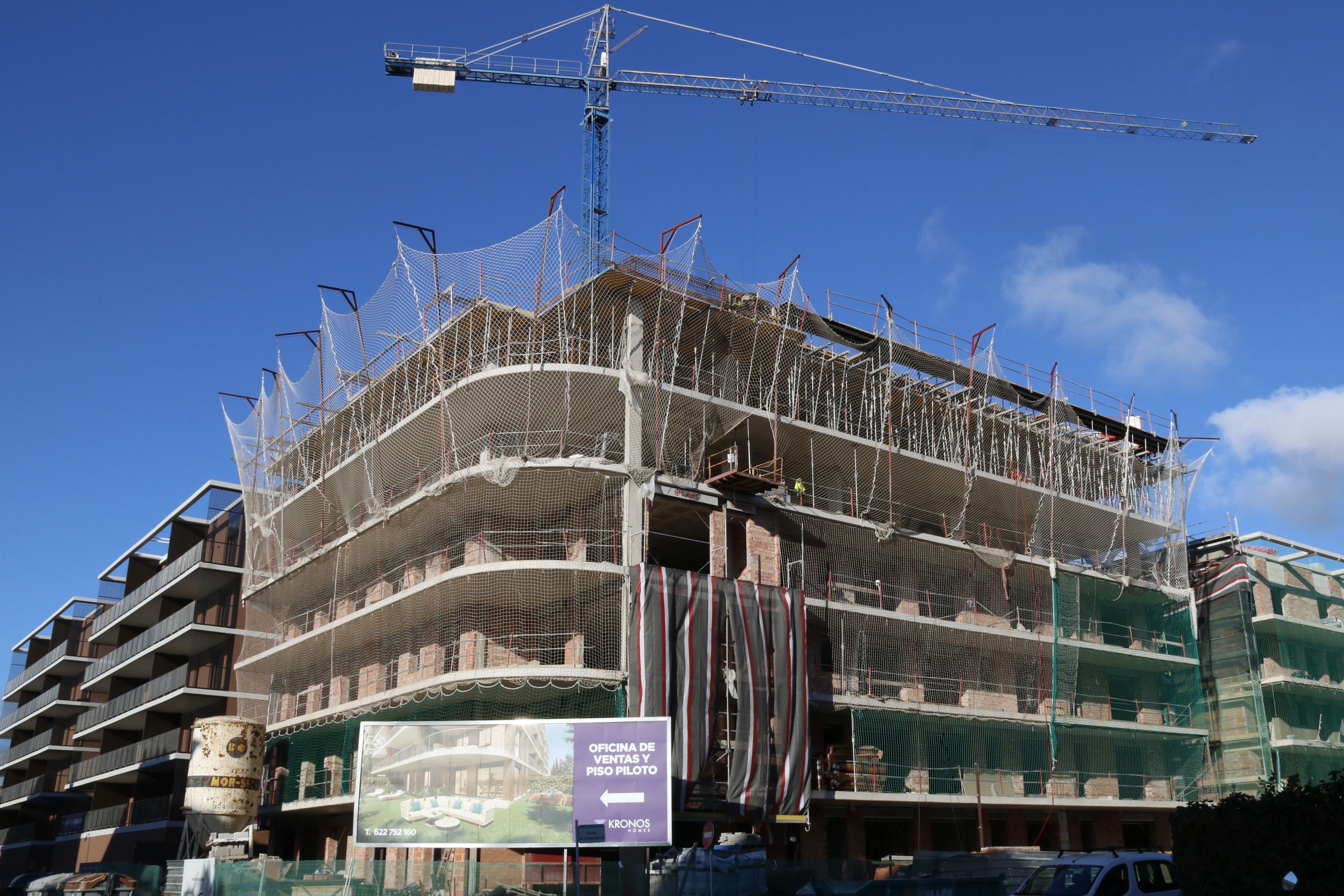 Obres de construcció d'una nova promoció de pisos | ACN Obres de construcció d'una nova promoció de pisos | ACN