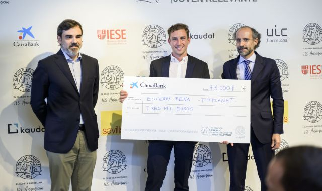 Esterri Peña rep el premi Círculo Ecuestre Joven Relevante 2022 amb un xec de 3.000 euros 