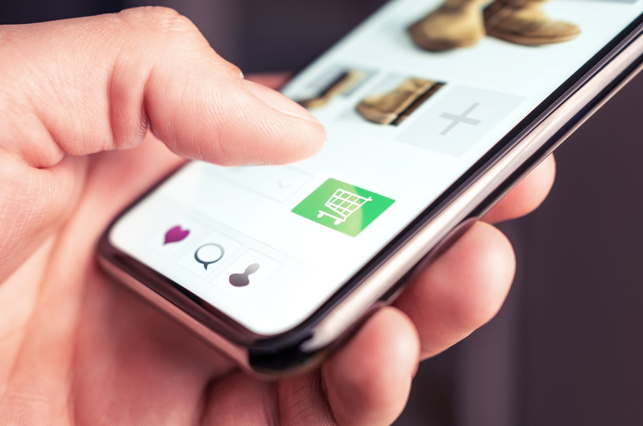 Los usuarios valoran la flexibilidad y la comodidad en las compras en línea | iStock Los usuarios valoran la flexibilidad y la comodidad en las compras en línea | iStock