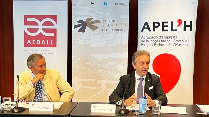 Santiago Ballesté, president de la patronal del Baix Llobregat, i Carles Puig de Travy, degà dels economistes | Cedida