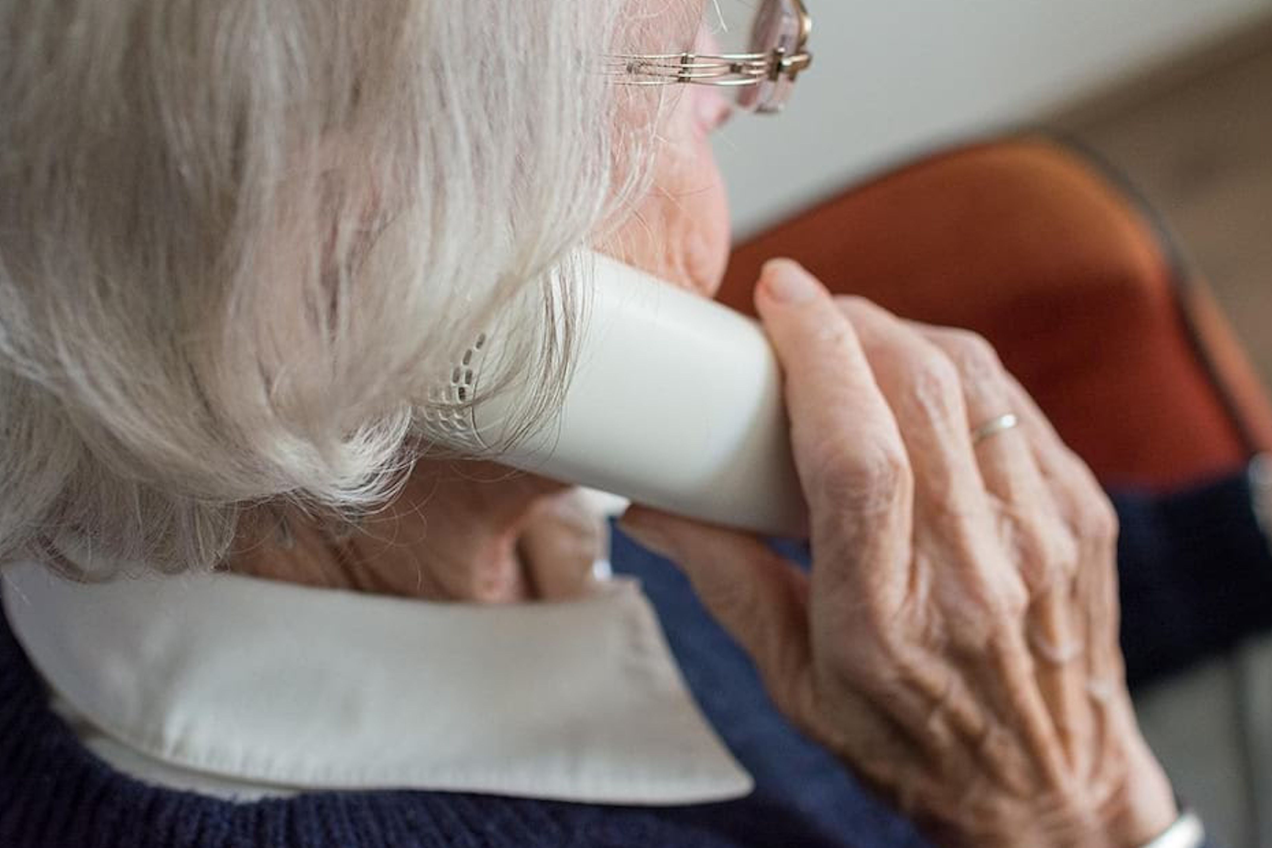 Els treballadors de residències, centres de dia o empreses de teleassistència a persones dependents veuran millorats els seus salaris | ACN Els treballadors de residències, centres de dia o empreses de teleassistència a persones dependents veuran millorats els seus salaris | ACN