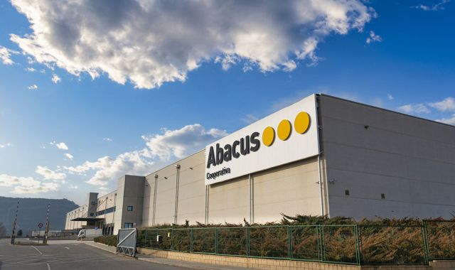 La central logística d'Abacus, a Vilanova del Camí | ACN La central logística d'Abacus, a Vilanova del Camí | ACN