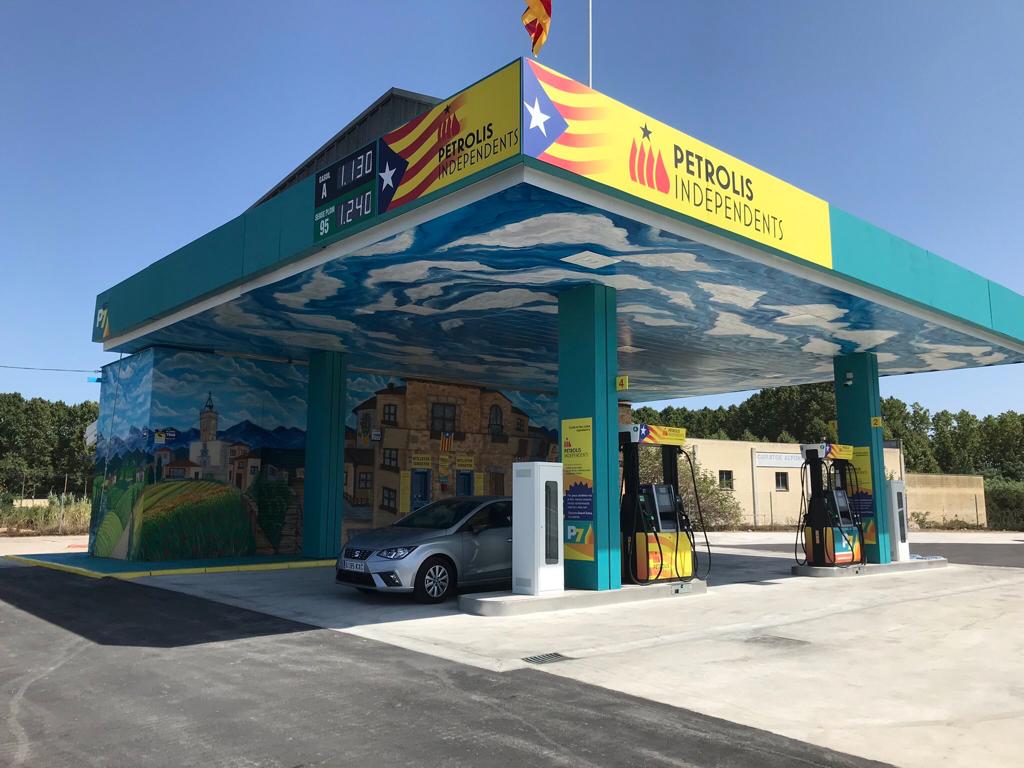 Una gasolinera de la cadena Petrolis Independents | Cedida Una gasolinera de la cadena Petrolis Independents | Cedida