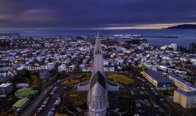 Durante el invierno sólo hay tres horas de luz en Islandia | iStock