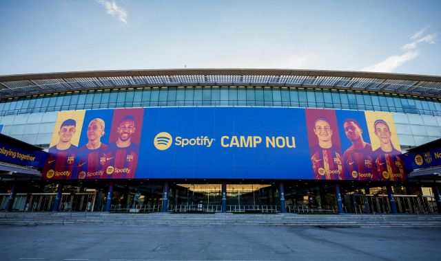 Mapi León, Alexia Putellas Y Aitana Bonmatí en el Camp Nou | EP