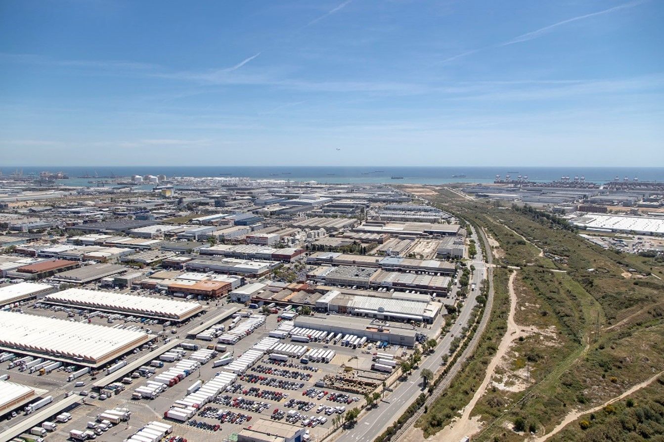 Llum Verda A La Nova Terminal Log stica Del Port De Barcelona