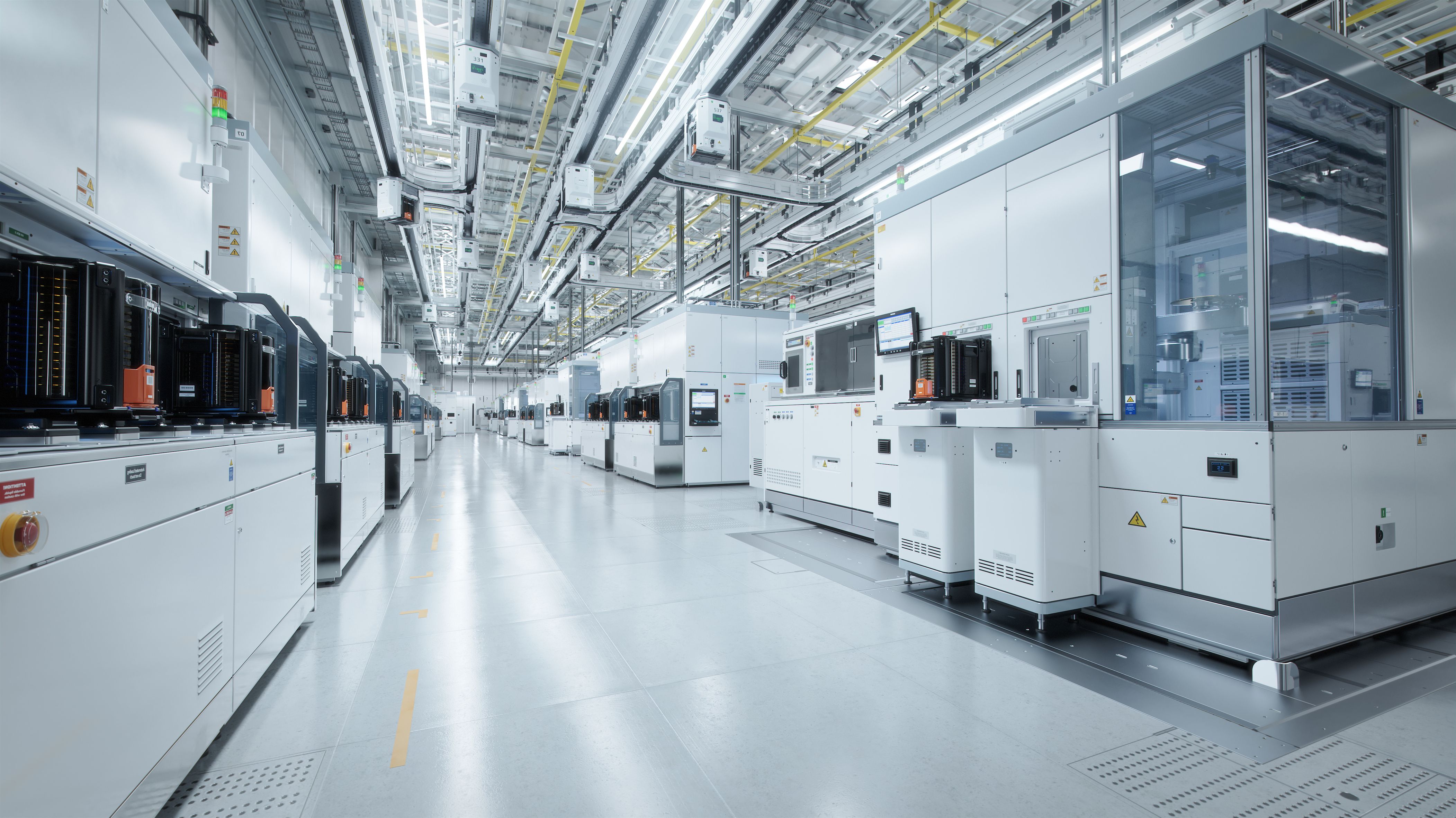 Interior de una fábrica | iStock Interior de una fábrica | iStock