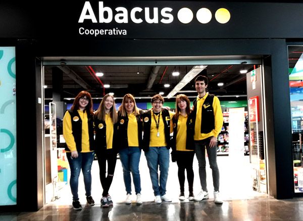 Abacus va néixer com una cooperativa d'un grup de mestres el 1968 