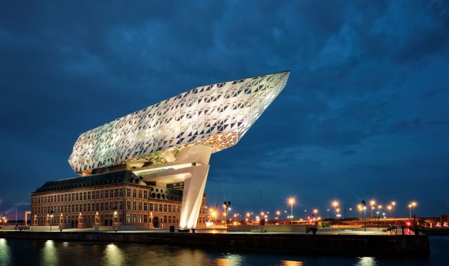 Seu de l'administració portuària d'Anvers, dissenyada per la famosa arquitecta iraní Zaha Hadid | iStock