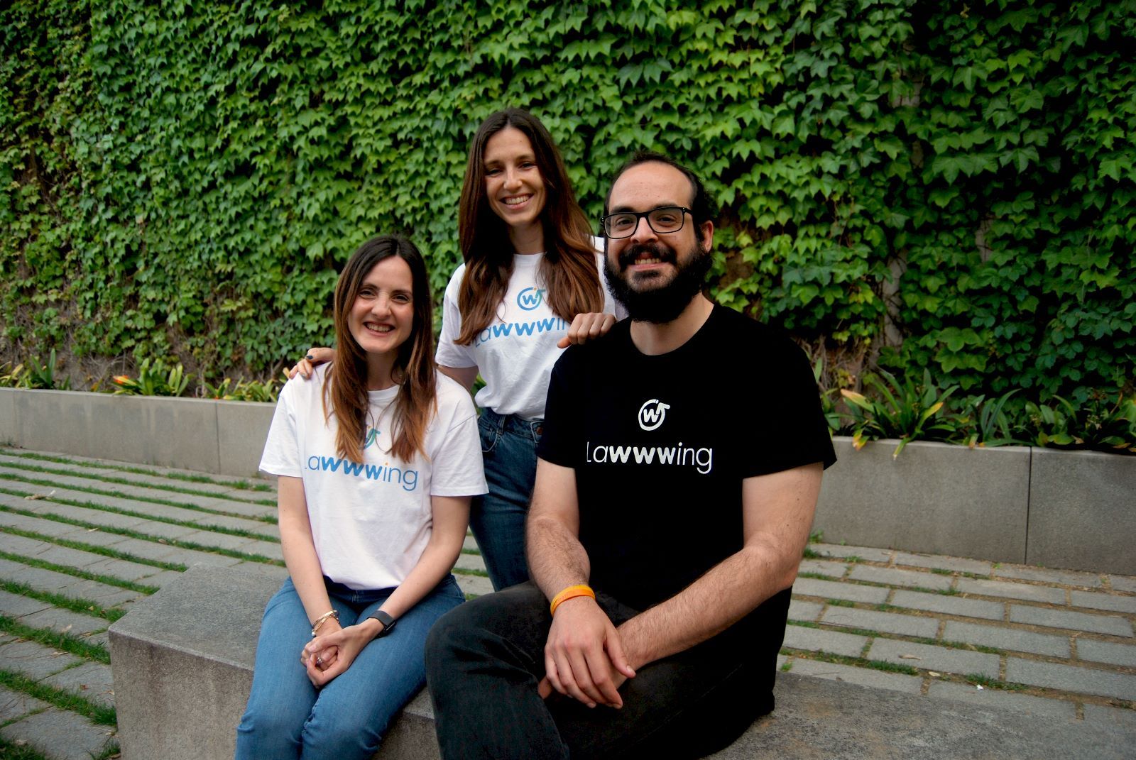 Georgina Viaplana, Núria Moreno i Pasqual Guerrero, equip cofundador de Lawwwing | Cedida Georgina Viaplana, Núria Moreno i Pasqual Guerrero, equip cofundador de Lawwwing | Cedida