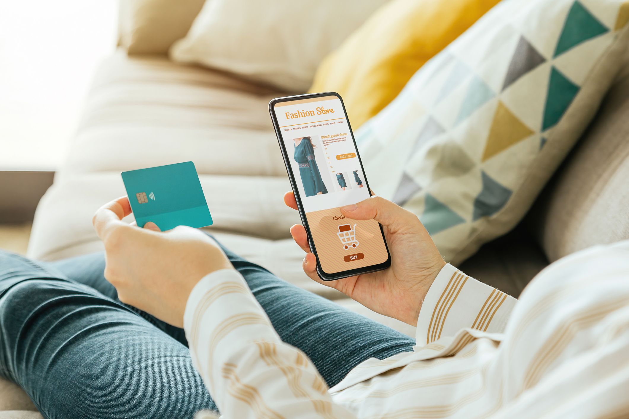 El 57% dels catalans que consumeix 'online' afirma preocupar-se per l'impacte mediambiental | iStock