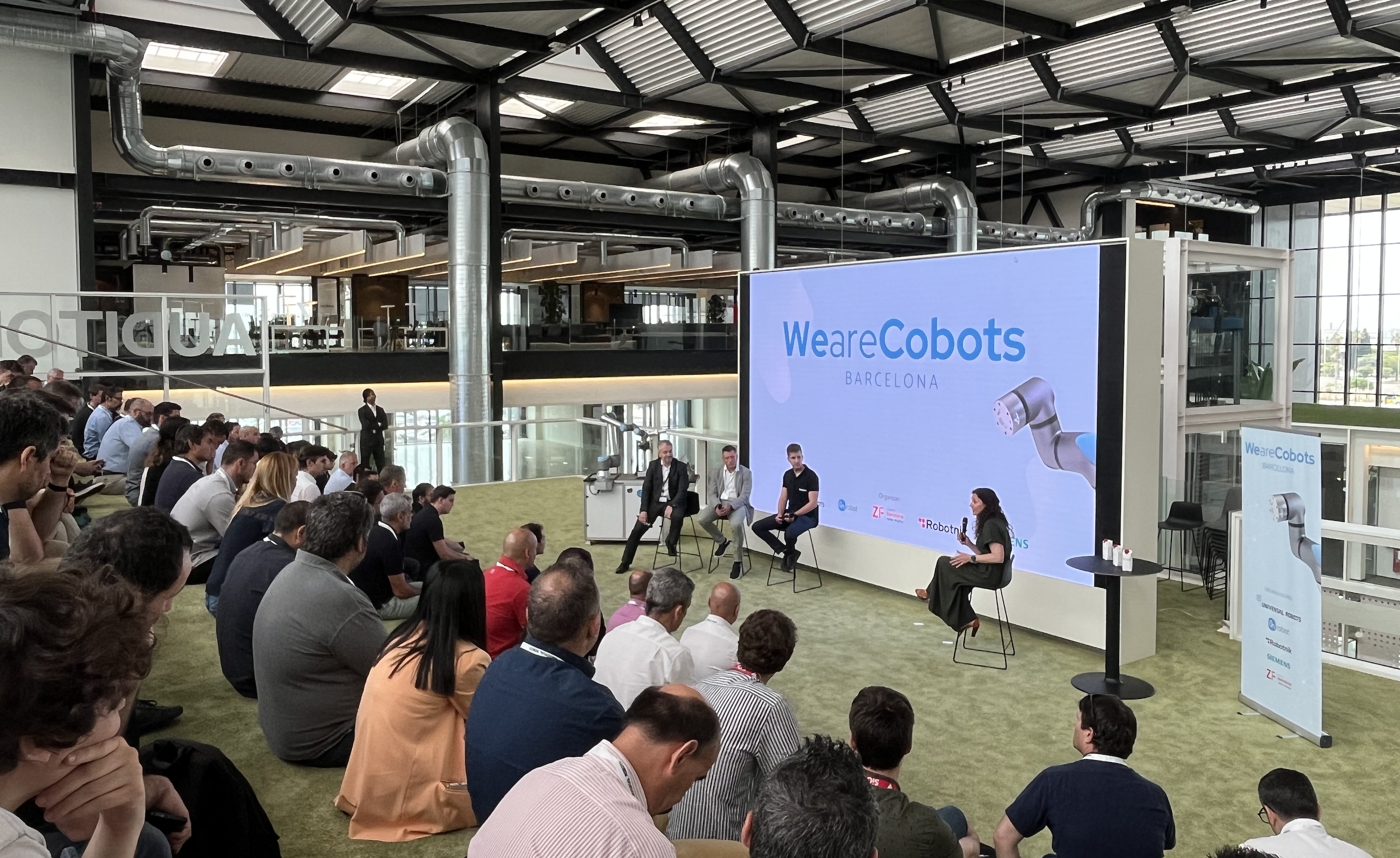 Presentación de la solución en el WeAreCobots Barcelona | Cedida Presentación de la solución en el WeAreCobots Barcelona | Cedida