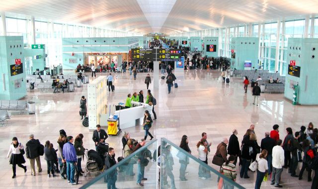 El aeropuerto de El Prat tiene una gran red de vuelos domésticos y europeos | iStock