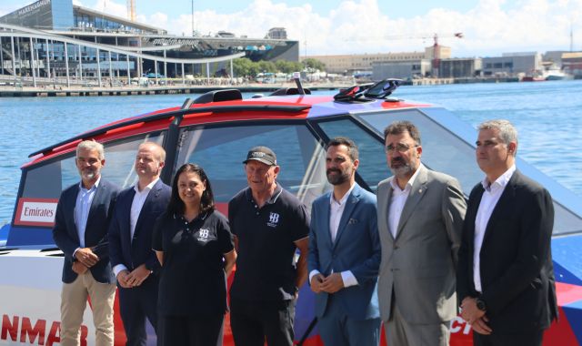El consejero de Empresa y Trabajo, Roger Torrent, el presidente del Port de Barcelona, Luciera Salvadó, y del director ejecutivo de la Copa América de Vela, Grant Dalton, con otros responsables | ACN El conseller d'Empresa y Trabajo, Roger Torrent, el presidente del Port de Barcelona, Luciera Salvadó, y del director ejecutivo de la Copa América de Vela, Grant Dalton, con otros responsables | ACN