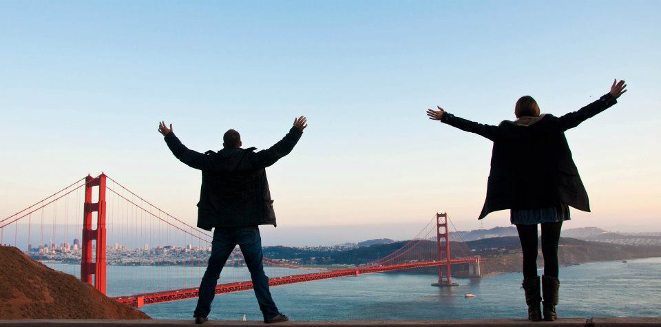 L'emprenedor Oriol davant del Golden Gate de San Francisco