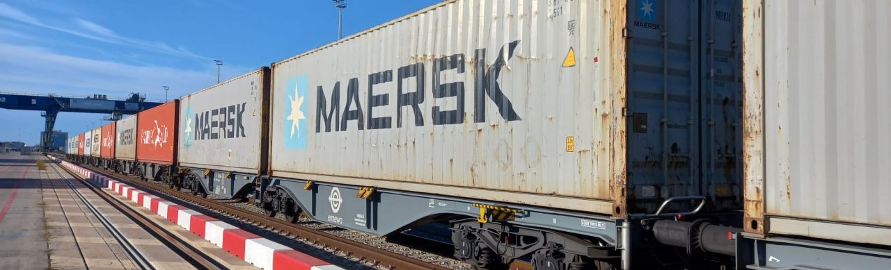 Un tren de mercaderies al Port de Barcelona | Aleix Ramirez Un tren de mercaderies al Port de Barcelona | Aleix Ramirez