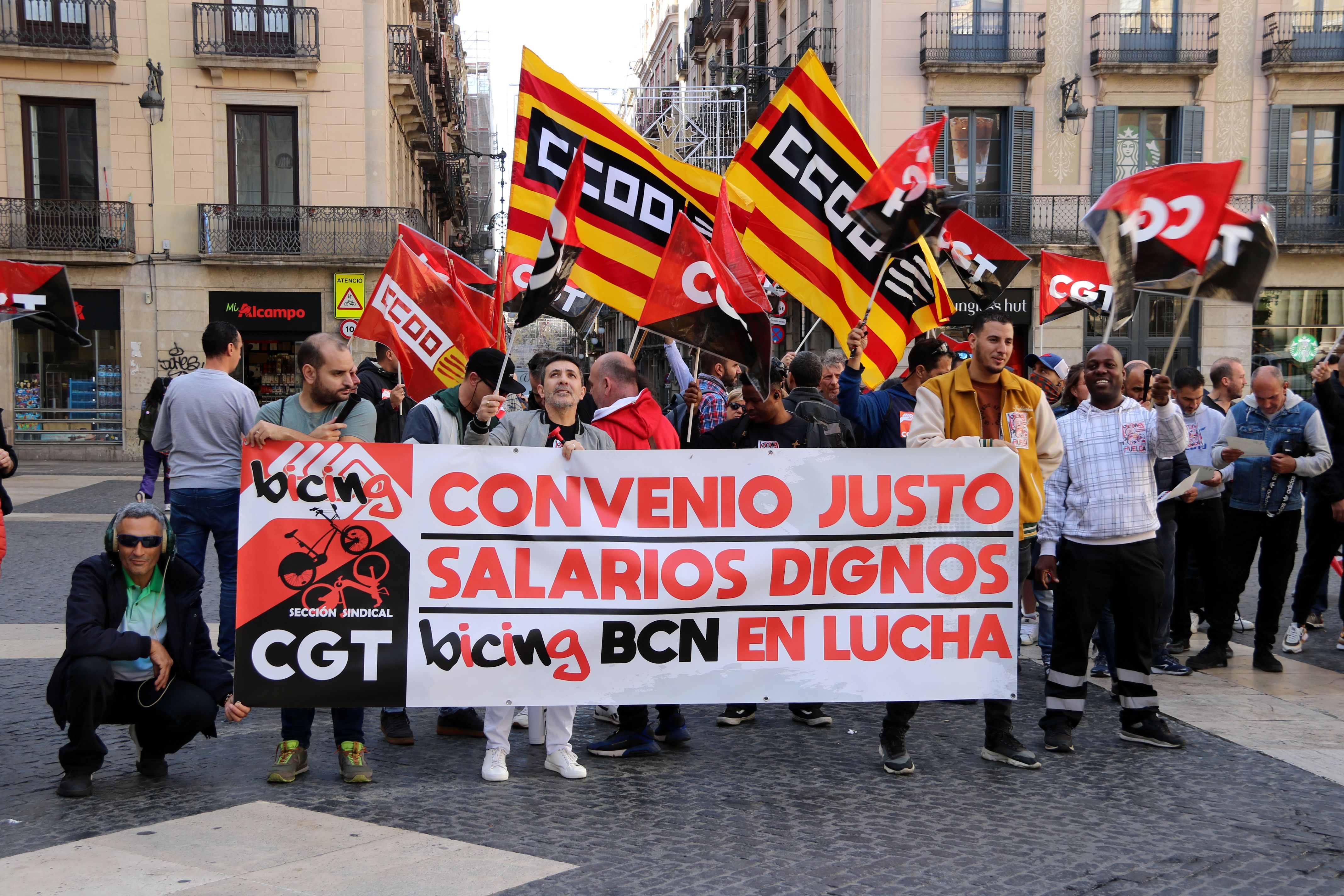 La protesta de los trabajadores del Bicing en su primera jornada de huelga | ACN La protesta de los trabajadores del Bicing en su primera jornada de huelga | ACN