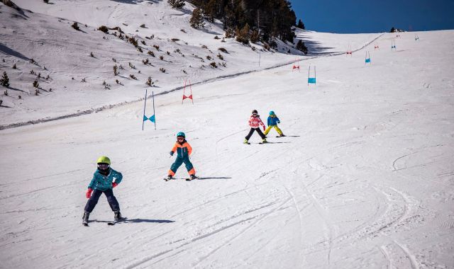 Esquiadors a la pista d'esquí de Vallter | ACN Esquiadors a la pista d'esquí de Vallter | ACN