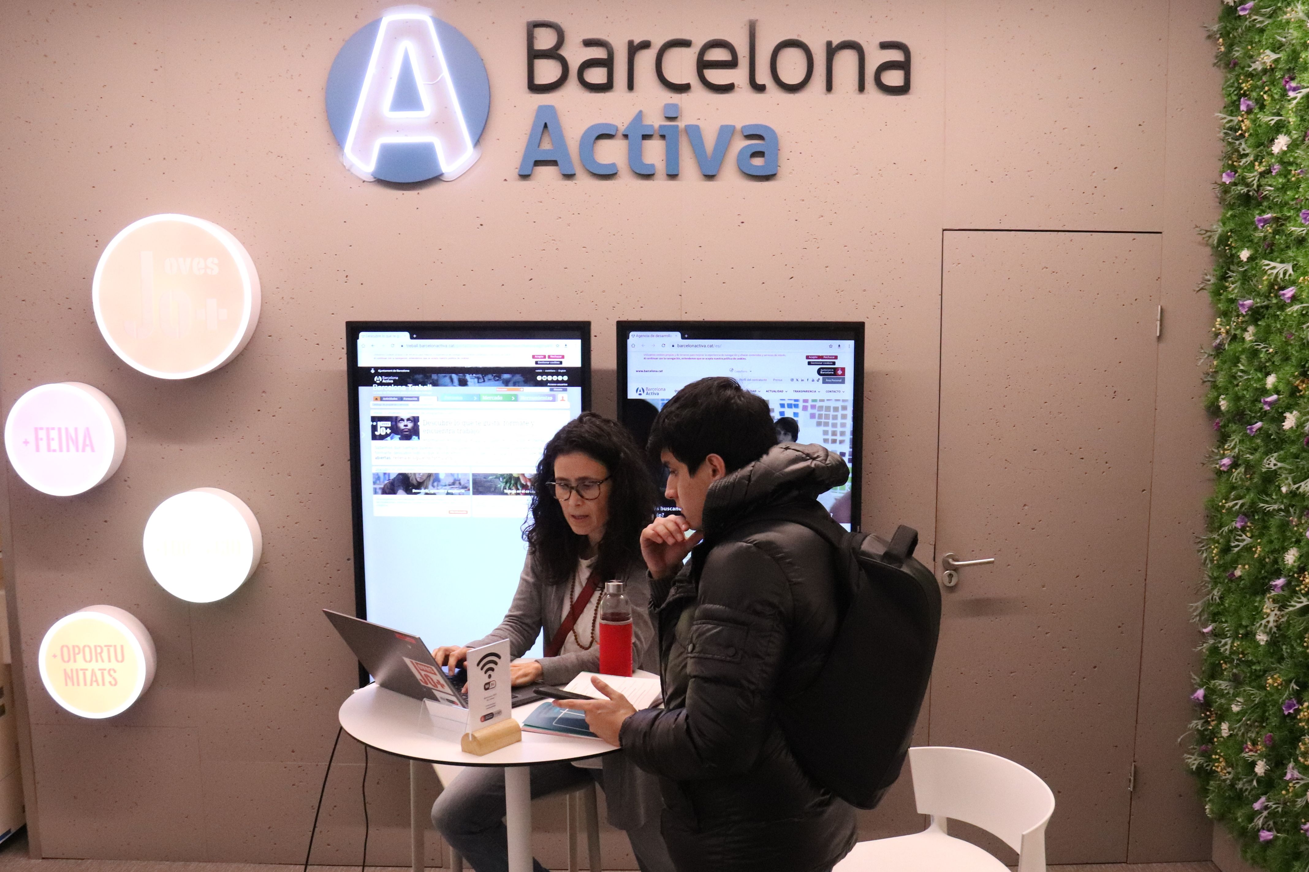 Unas 300 empresas de Barcelona han contratado cerca de 500 personas | ACN Unas 300 empresas de Barcelona han contratado cerca de 500 personas | ACN