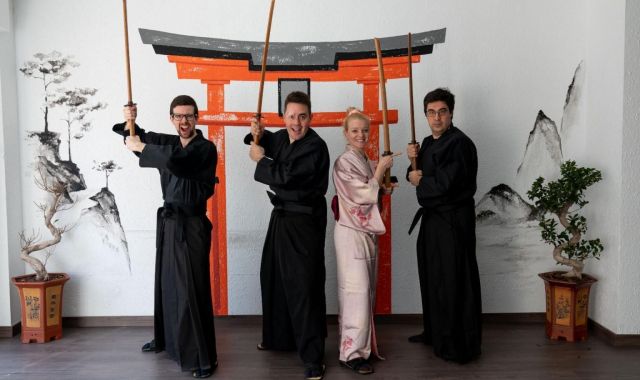 Plaque En Porcelaine Du Japon - Combat De Samouraïs - Meij