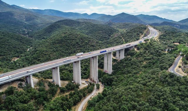 El viaducte a prop del Perthus i la frontera catalana | iStock