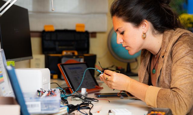 Judit Giró ha rebut diversos guardons, entre ells el premi Fidem 2023 a la millor innovació | Dyson Judit Giró ha rebut diversos guardons, entre ells el premi Fidem 2023 a la millor innovació | Dyson