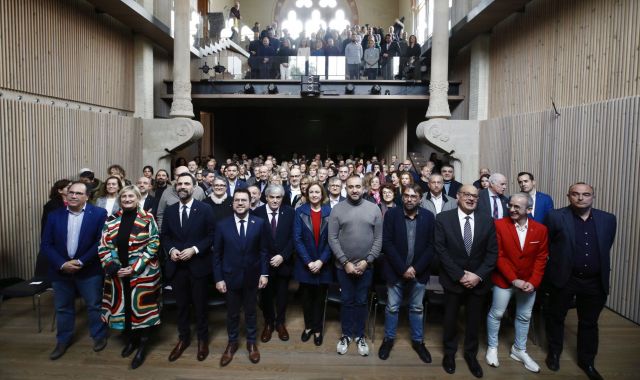 Els representants polítics, socials i econòmics que van assistir a la presentació del Pla de transformació del SOC | Beth Mägre Els representants polítics, socials i econòmics que van assistir a la presentació del Pla de transformació del SOC | Beth Mägre