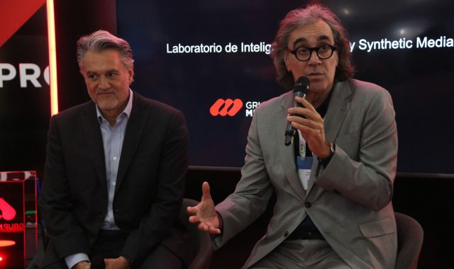 La presentació del laboratori d'Intel·ligència artificial de Mediapro i Microsoft amb el CEO del Grup Mediapro, Tatxo Benet, i el president de Microsoft a Espanya, Alberto Granados | ACN