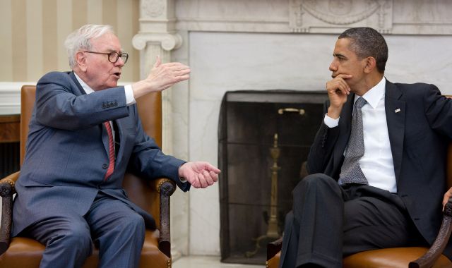 Warren Buffett, al costat de l'expresident Barack Obama | Wikimedia Commons 