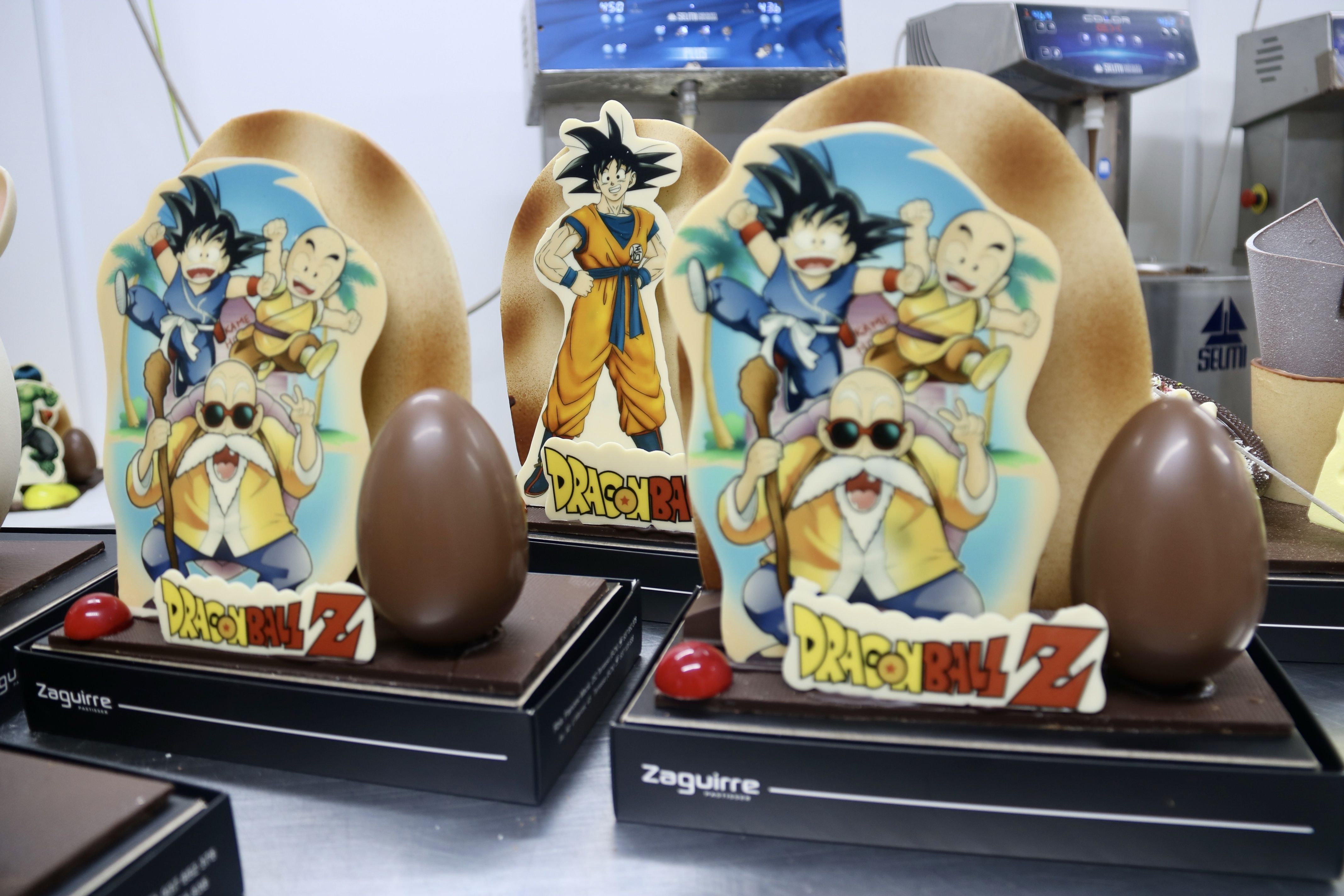 Monas de 'Dragon Ball' en el obrador de la Pastelería Zaguirre, en Terrassa | ACN Monas de 'Dragon Ball' en el obrador de la Pastelería Zaguirre, en Terrassa | ACN