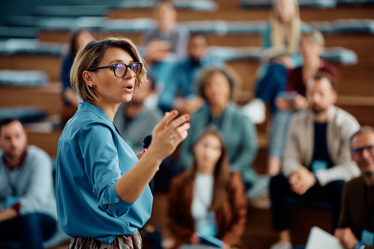Un 40% de las mujeres manifiesta asumir todo el peso relacionado con las tareas del hogar | iStock