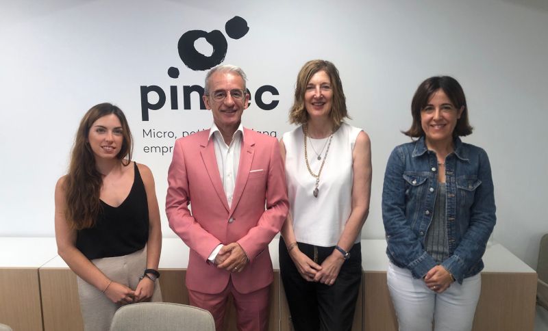 Silvia Miró, directora del Área de Trabajo de Pimec, Josep Ginesta, el secretario general de la patronal con Carme Pagès y Míriam Duran, investigadoras y profesoras de la UOC | Pimec Silvia Miró, directora del Área de Trabajo de Pimec, Josep Ginesta, el secretario general de la patronal con Carme Pagès y Míriam Duran, investigadoras y profesoras de la UOC | Pimec