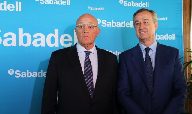 El presidente del Banco Sabadell, Josep Oliu; y el consejero delegado de la entidad, César González-Bueno | ACN El president del Banc Sabadell, Josep Oliu; y el consejero delegado de la entidad, César González-Bueno | ACN