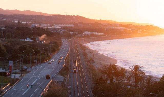 Entre els factors que determinen la riquesa del Maresme, els experts destaquen els bons serveis, la presència del mar i la bona ubicació amb Barcelona | iStock Entre els factors que determinen la riquesa del Maresme, els experts destaquen els bons serveis, la presència del mar i la bona ubicació amb Barcelona | iStock