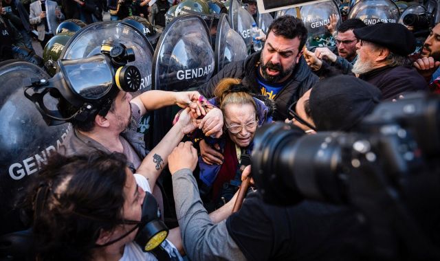 Protestes dels pensionistes a Argentina | EP Protestes dels pensionistes a Argentina | EP