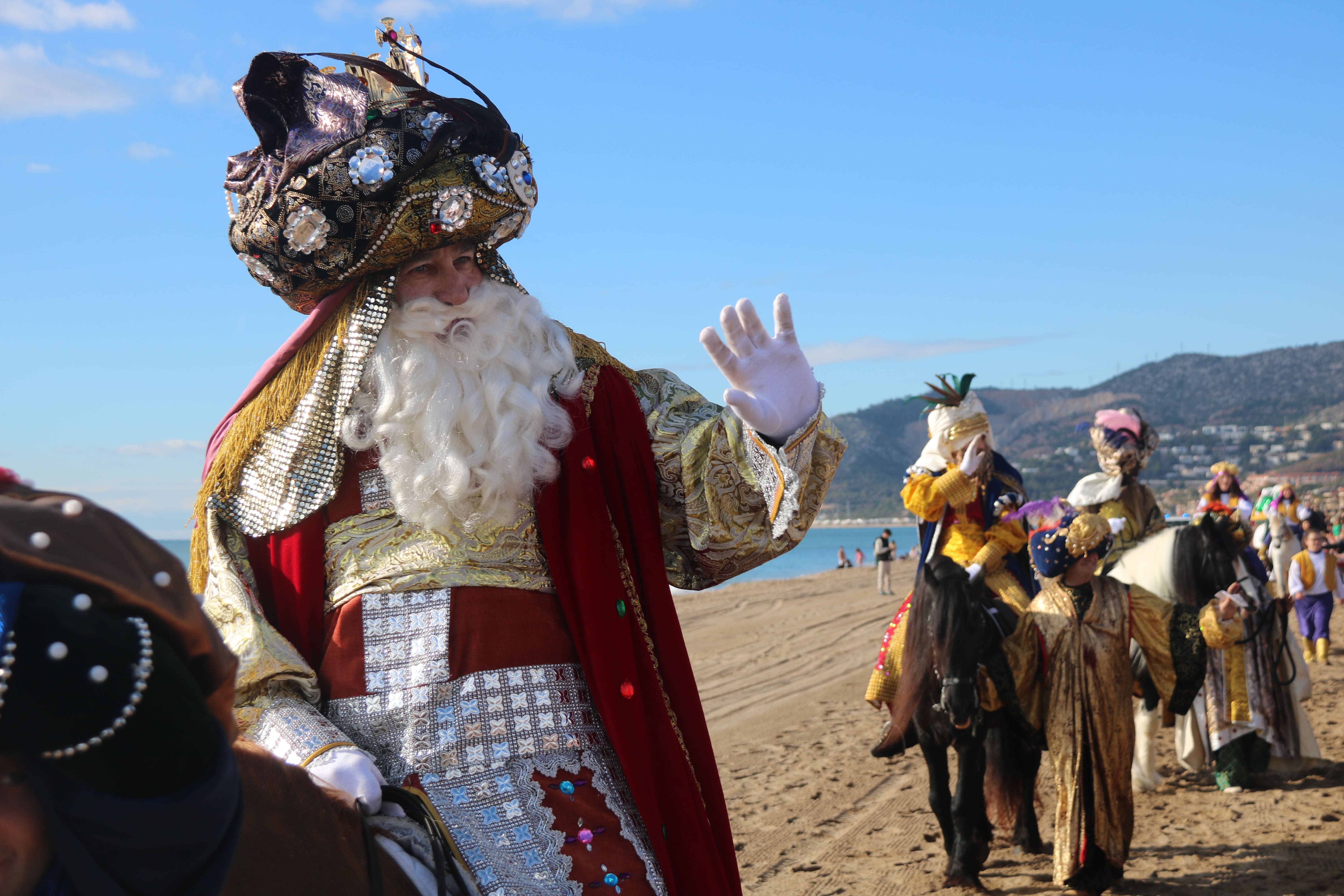 L’arribada dels Reis d’Orient a la platja de Castelldefels | ACN L’arribada dels Reis d’Orient a la platja de Castelldefels | ACN