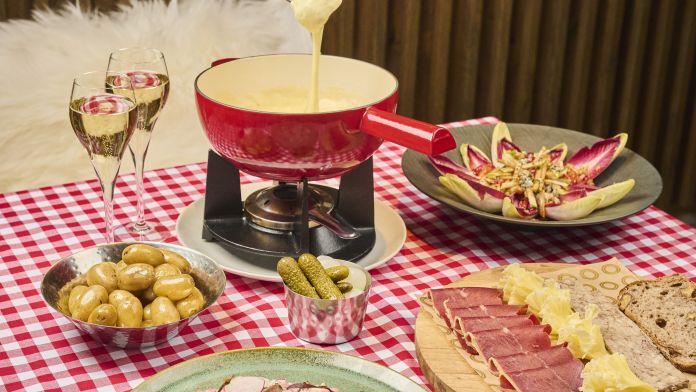 El hotel The One acoge en la terraza la Mood Swiss Fondue Experience | Cedida El hotel The One acoge en la terraza la Mood Swiss Fondue Experience | Cedida
