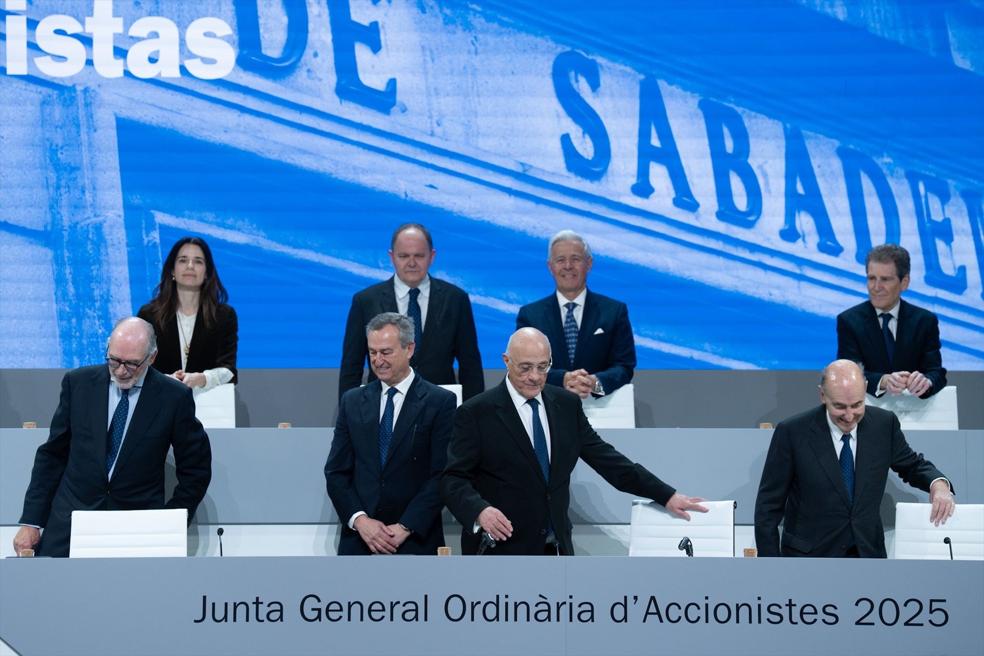 El equipo directivo de Banc Sabadell durante la Junta General de Accionistas | EP