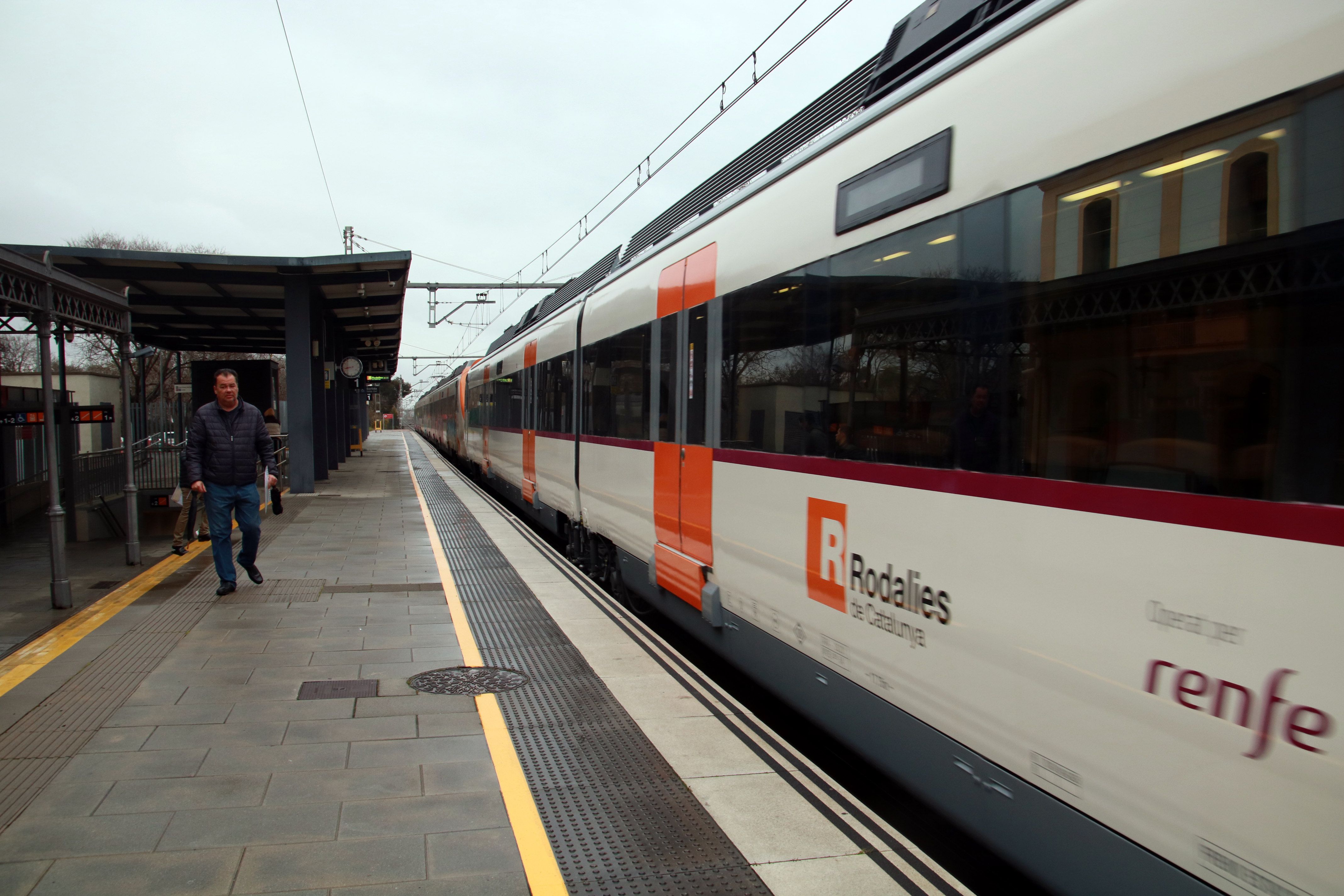 Un tren de Rodalies aparcat | ACN Un tren de Rodalies aparcat | ACN