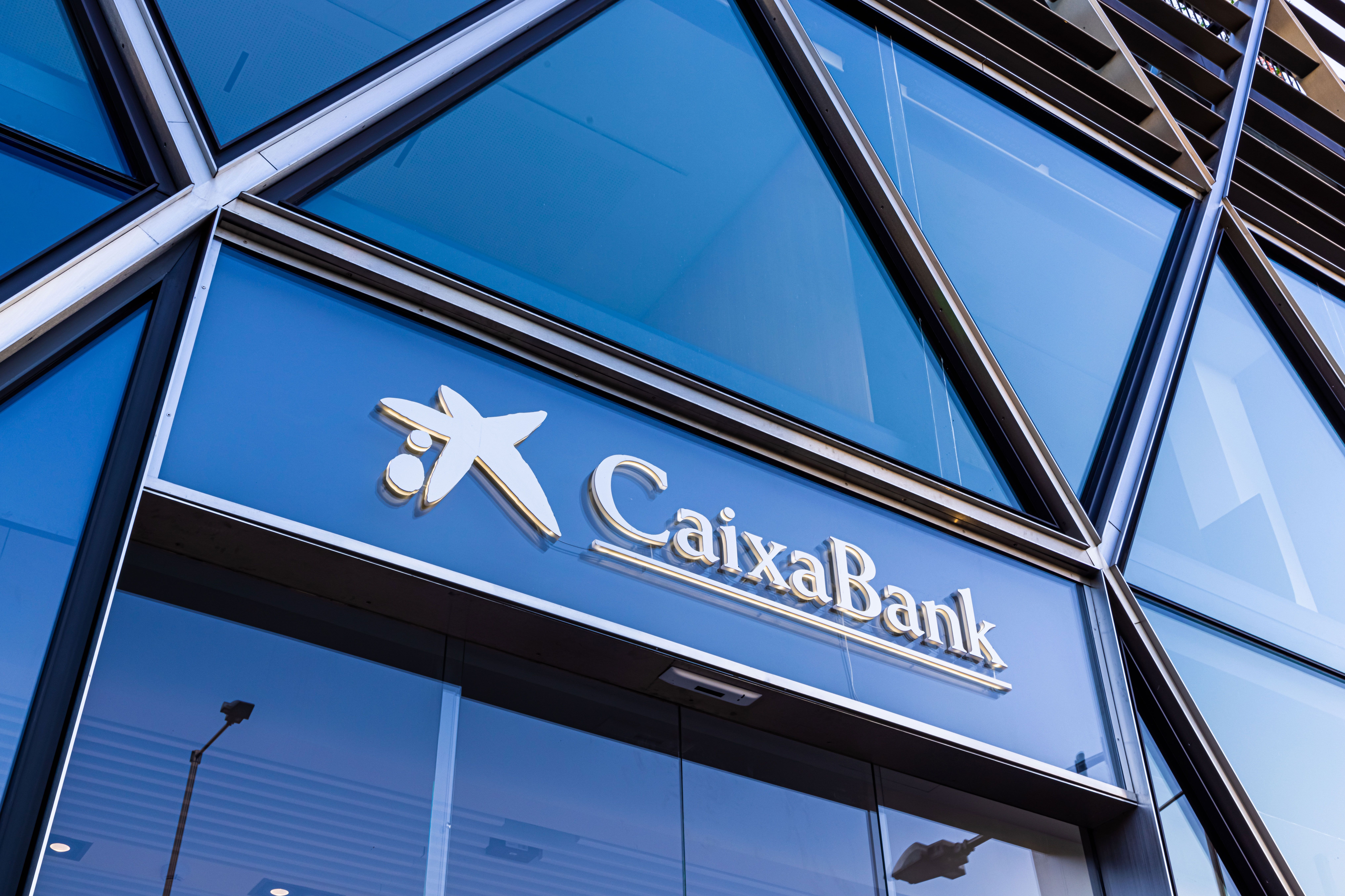 Façana d'un edifici corporatiu de CaixaBank | Cedida Façana d'un edifici corporatiu de CaixaBank | Cedida