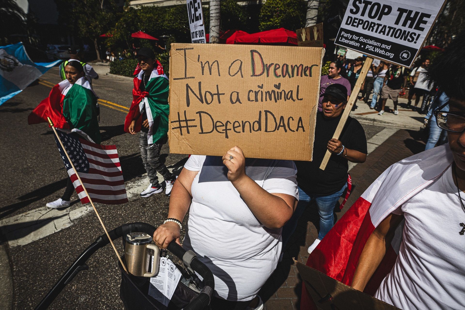 Diversos protestants als Estats Units contra les polítiques de Donald Trump | EP Diversos protestants als Estats Units contra les polítiques de Donald Trump | EP