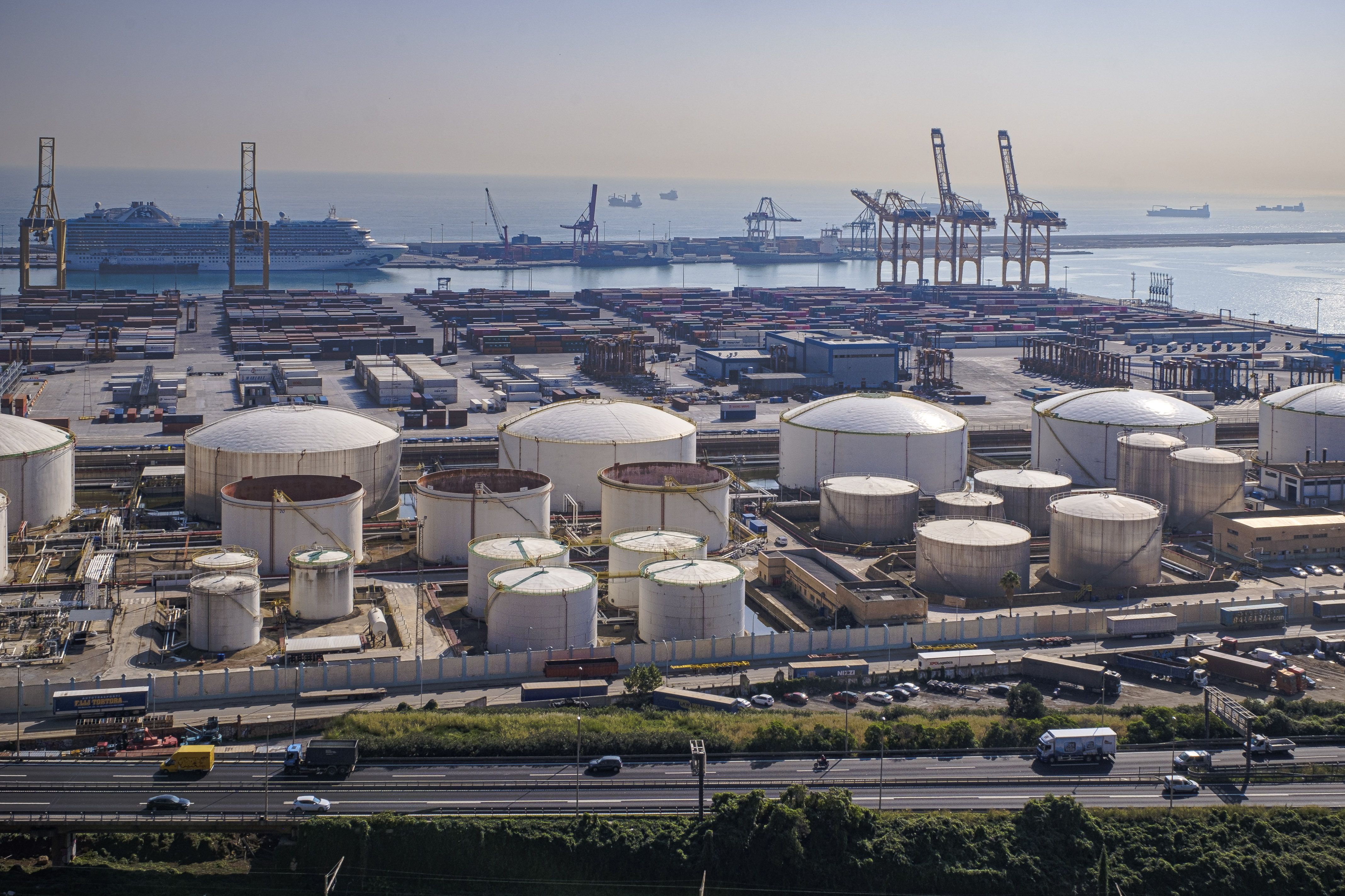 Mercaderies i contenidors al Port de Barcelona | ACN Mercaderies i contenidors al Port de Barcelona | ACN