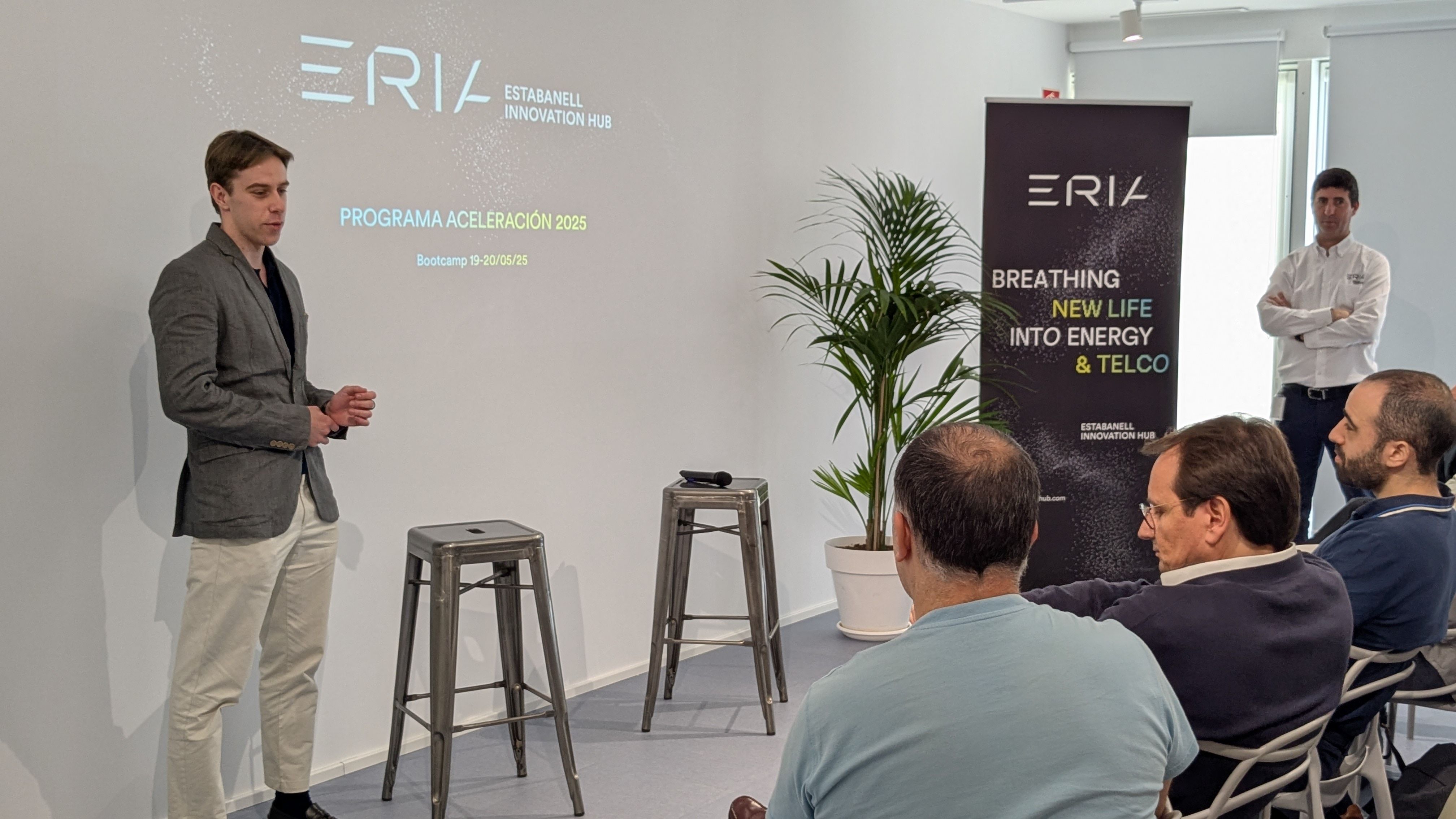 El CEO d'eRoots, Josep Fanals, en una intervenció del 'bootcamp' que ha arrancat la 2a edició d'ERIA | Cedida El CEO d'eRoots, Josep Fanals, en una intervenció del 'bootcamp' que ha arrancat la 2a edició d'ERIA | Cedida