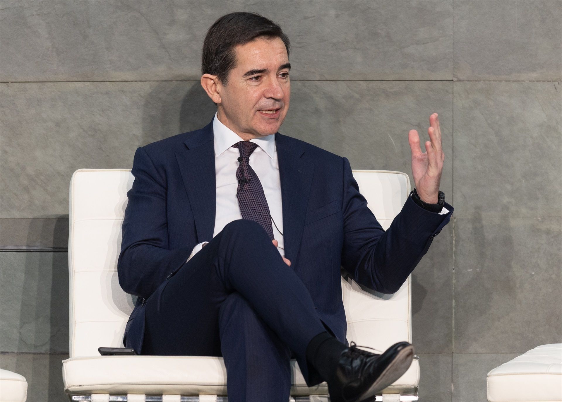 El president del BBVA, Carlos Torres, durant una intervenció a l'Associació Espanyola de Banca (AEB) | Europa Press El president del BBVA, Carlos Torres, durant una intervenció a l'Associació Espanyola de Banca (AEB) | Europa Press