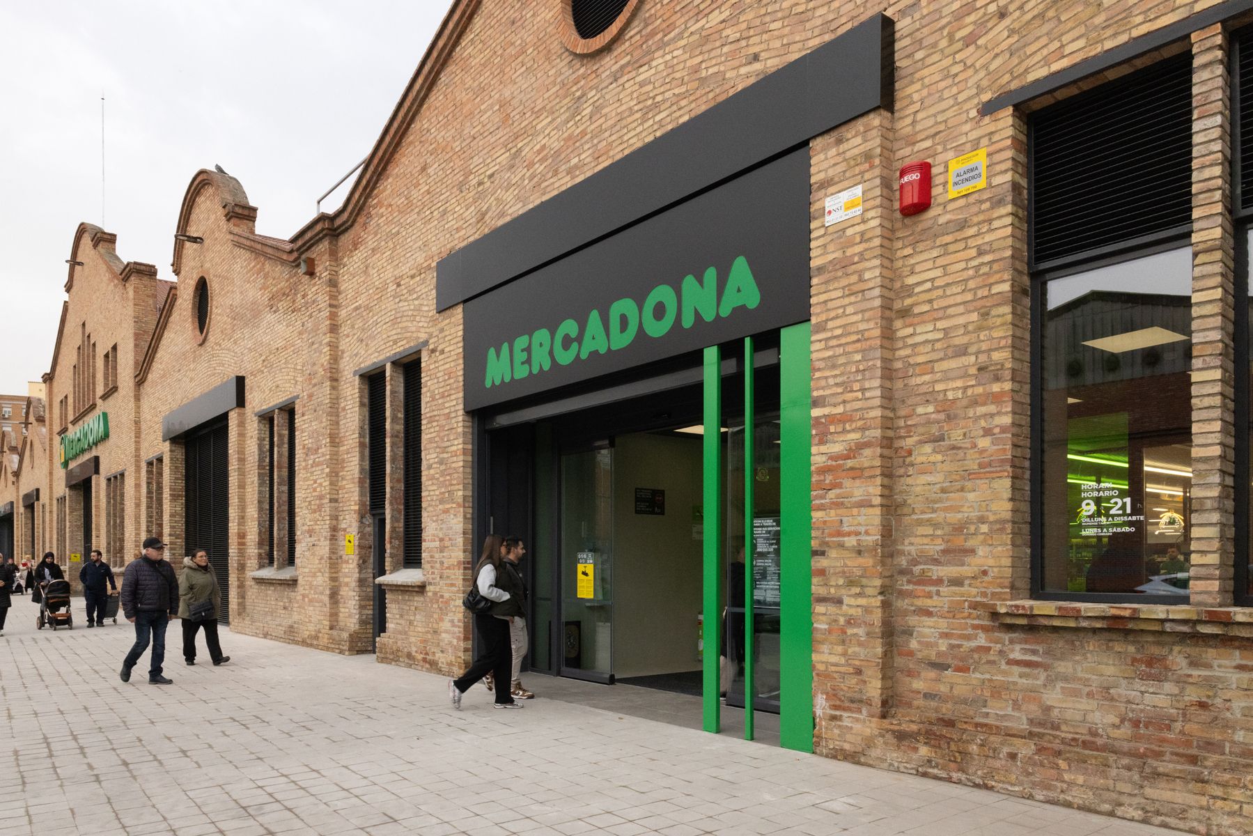 Exterior del nou supermercat Mercadona ubicat a l'Avinguda Alacant de Lleida | Cedida